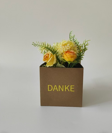 paper-bag-for-flowers-floral-packaging